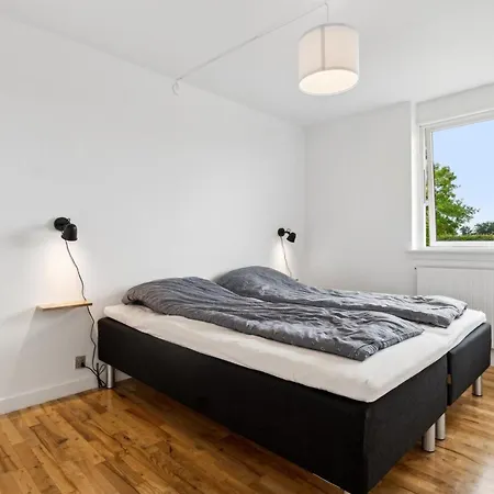 Simon - 1km From The Sea By Interhome
