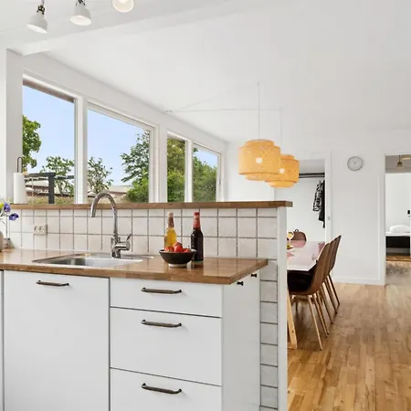 Simon - 1km From The Sea By Interhome Rønne